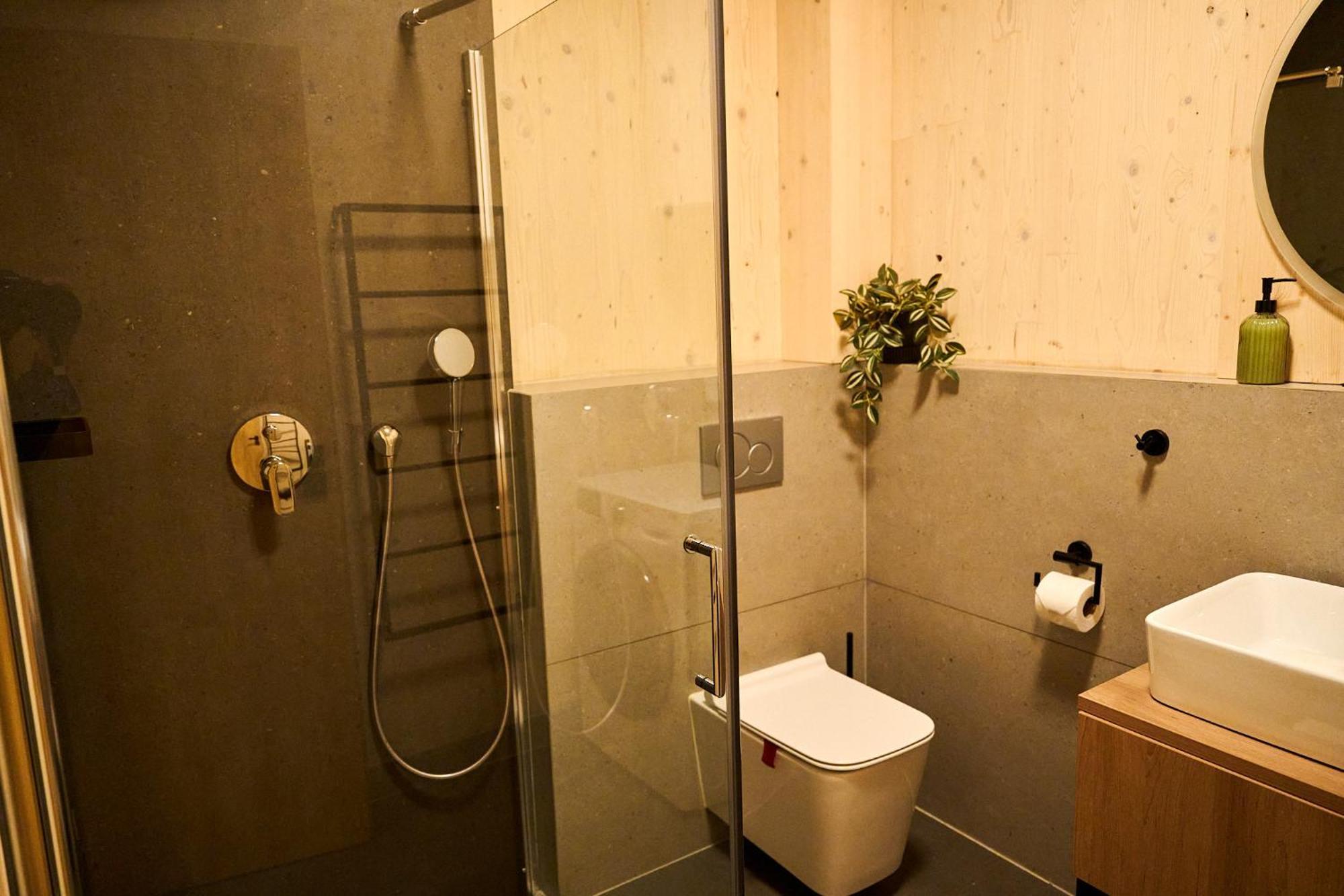 1-Bedroom Apartment Adam With Free Parking 迪马诺卡多林纳 外观 照片